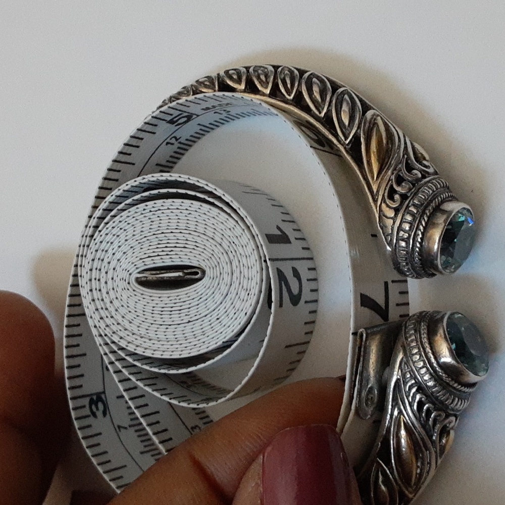 18k, 925 Artisan Crafted Hinged Blue Topaz Cuff. FIRM. - Picture 12 of 15